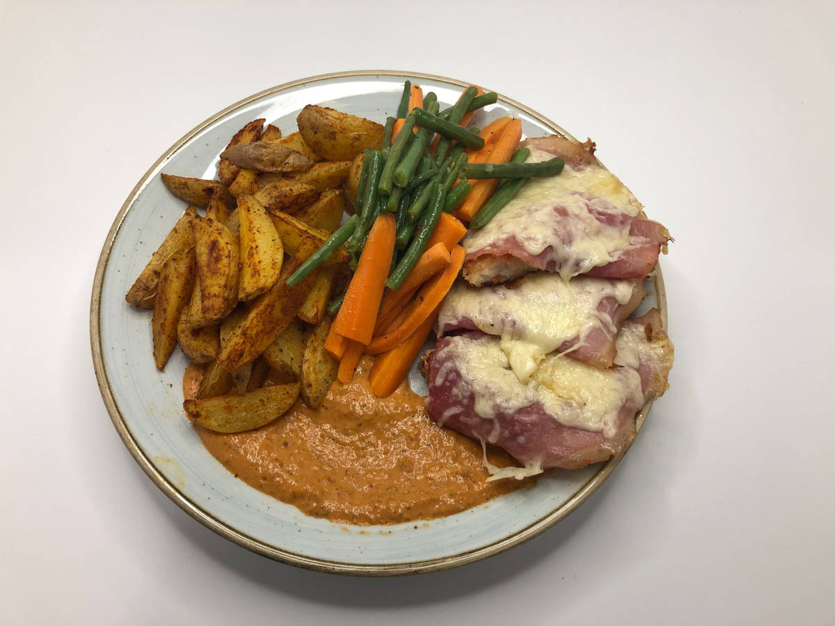 Cordon bleu mit Honig-Senf-Gemüse