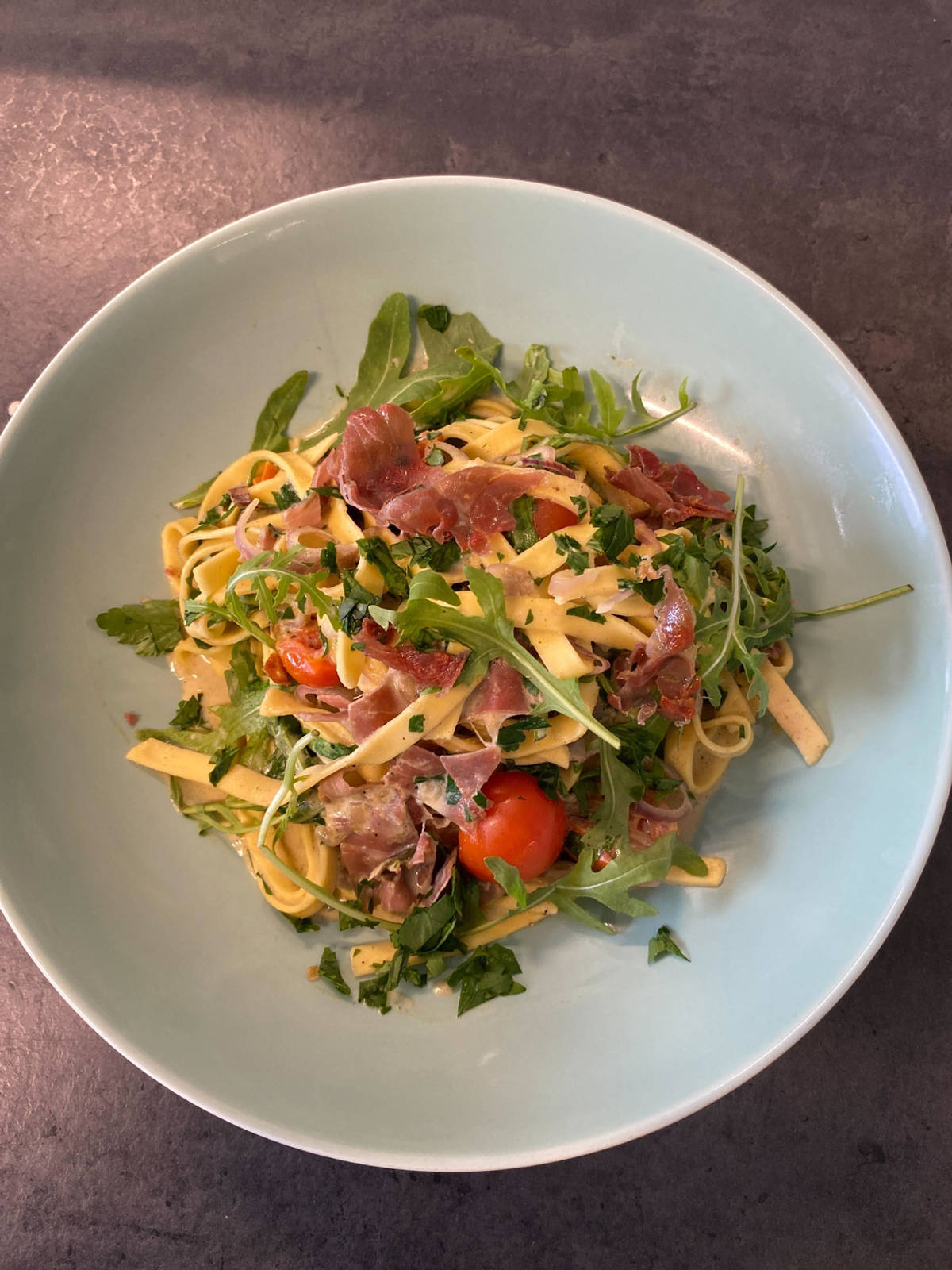 Fresh fettuccine with crispy prosciutto 