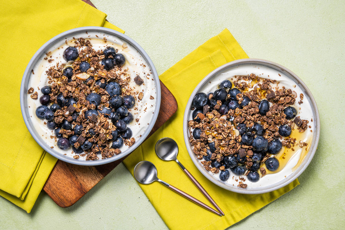 Blueberry, Granola & Greek Style Yoghurt Bowl
