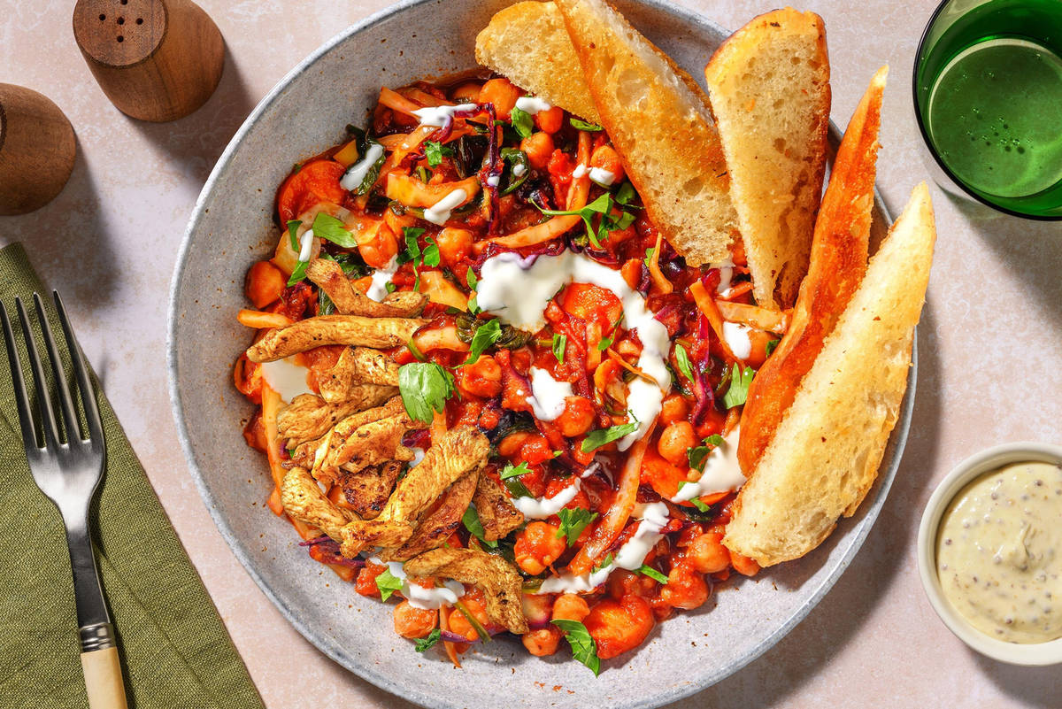 Harissa-Aprikosen-Kichererbsen mit extra Hähnchen