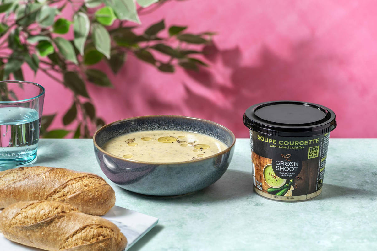 Soupe courgette-parmesan & son pain
