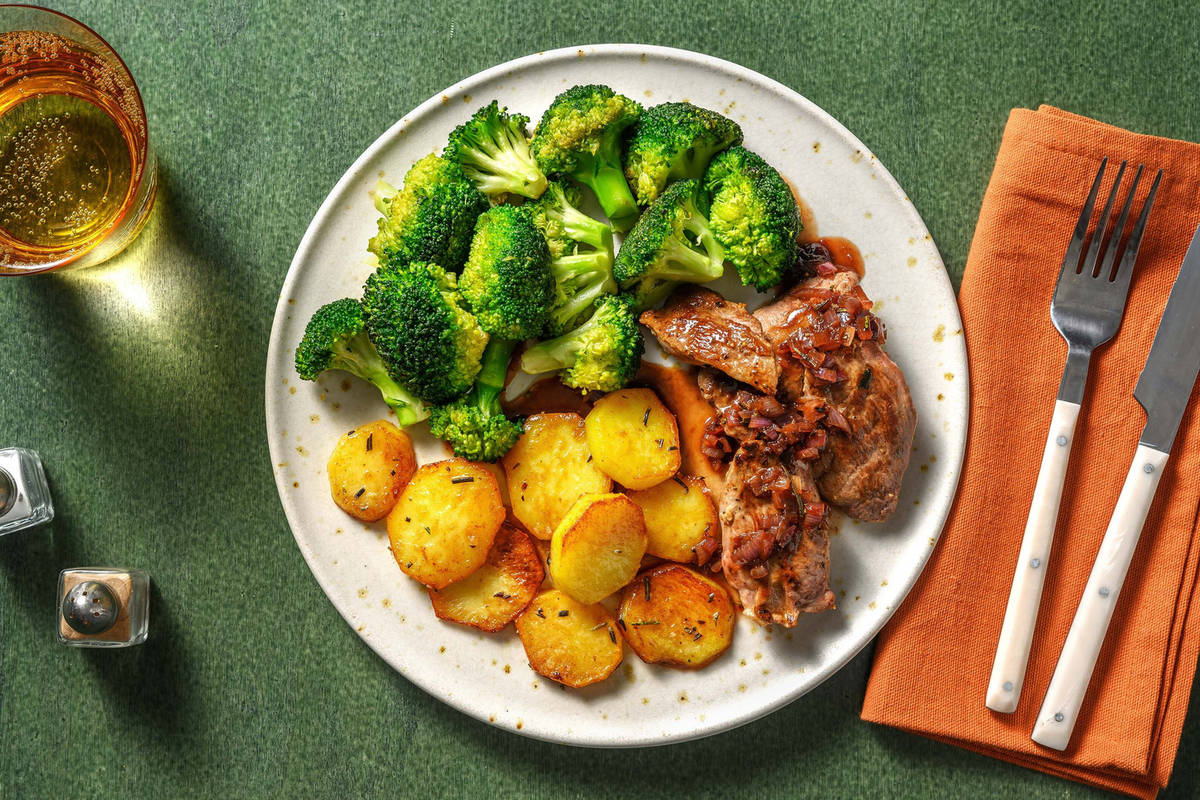Kipfilethaasjes met aardbei-balsamicosaus