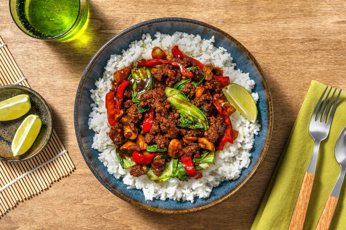 Asiatisches Rinderhackfleisch mit Pak Choi