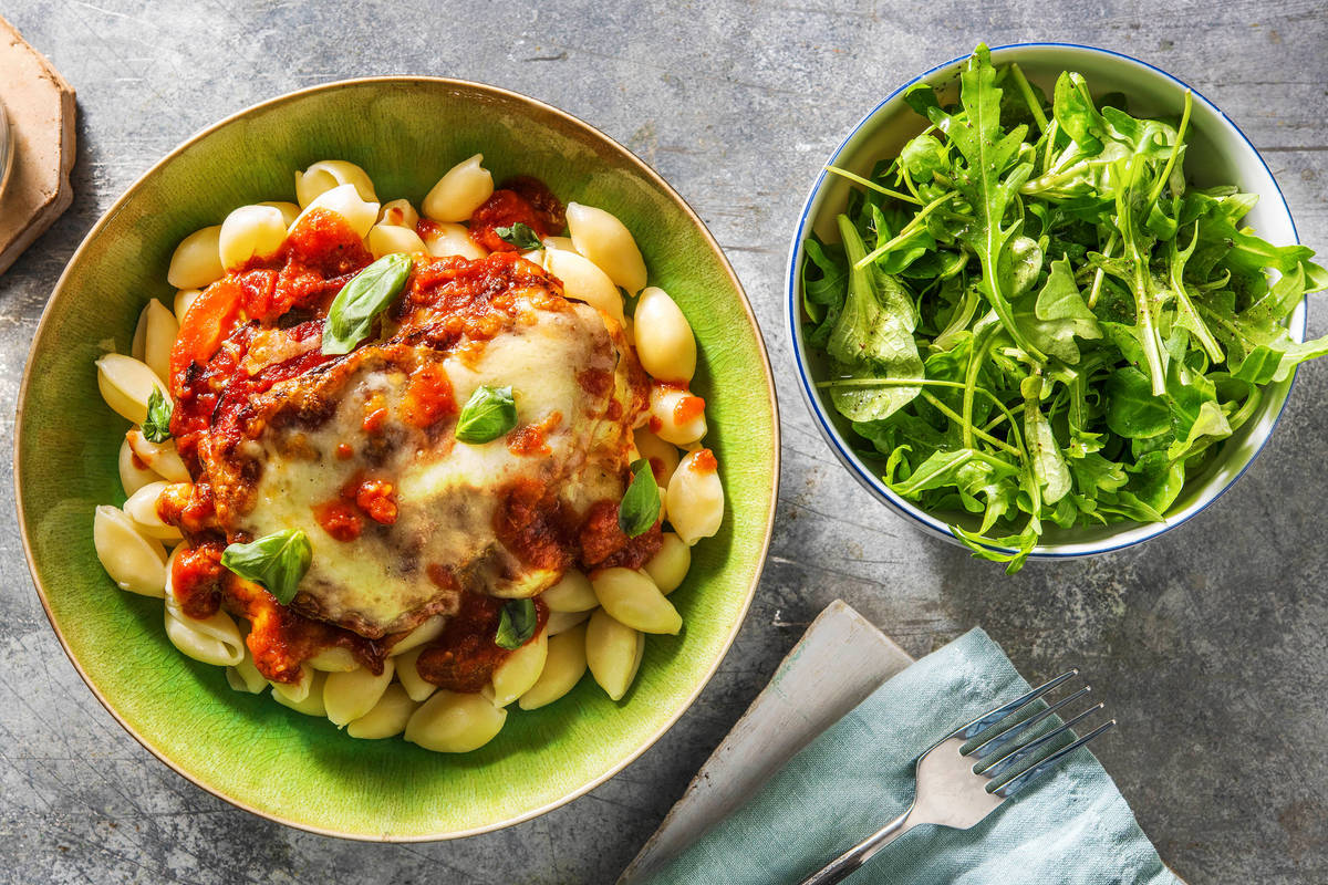 Verse conchiglie met aubergine uit de oven