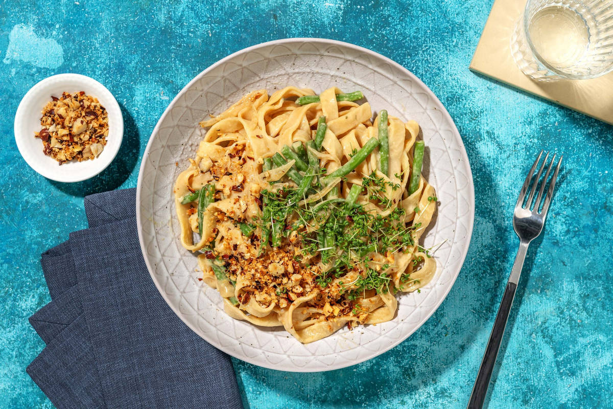 Bandnudeln mit Miso-Zwiebel-Sauce