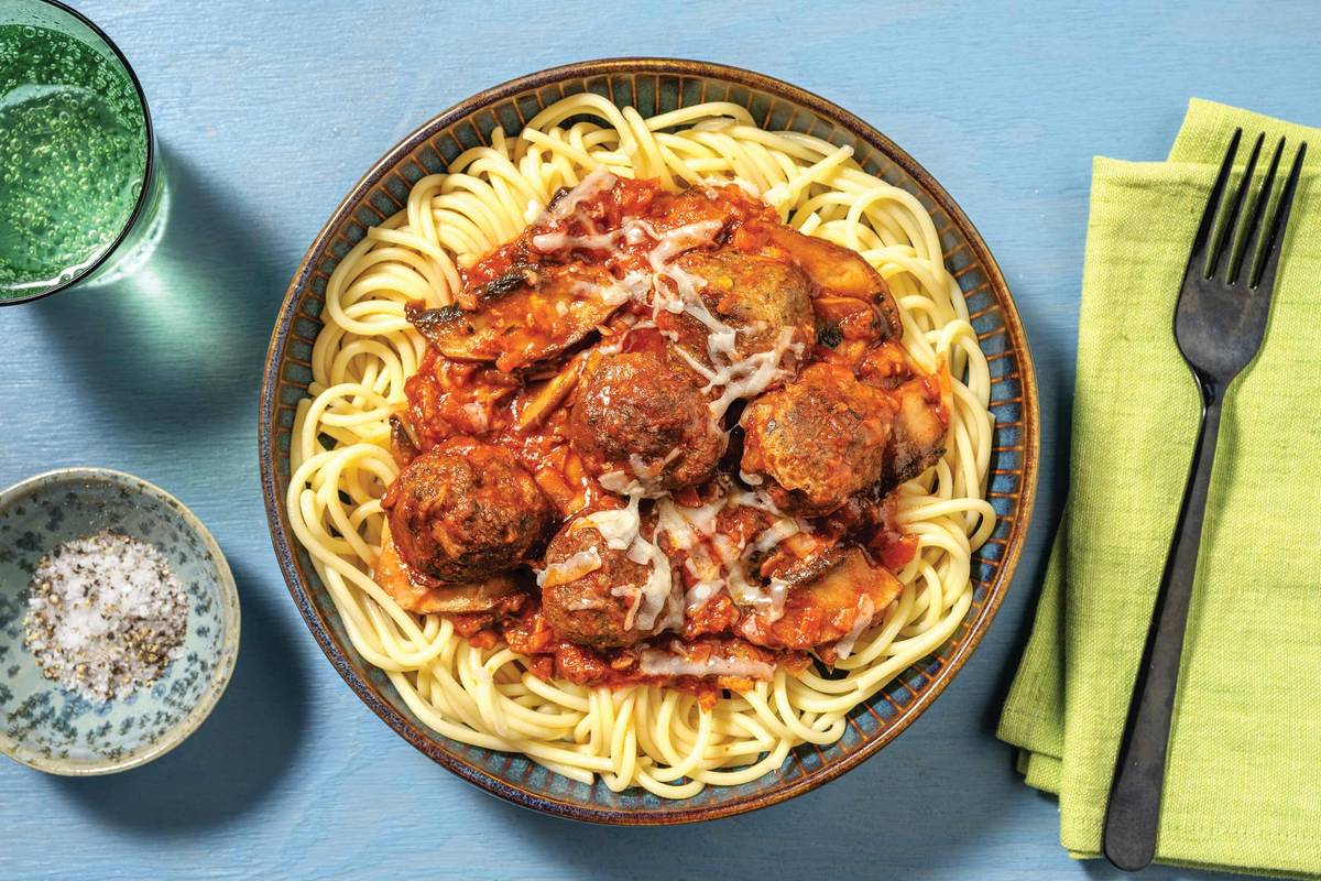 Basil Pesto & Beef Meatball Spaghetti