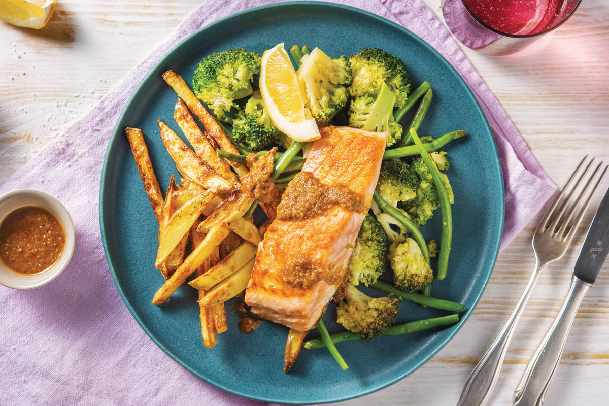 Sun-Dried Tomato Pesto Salmon