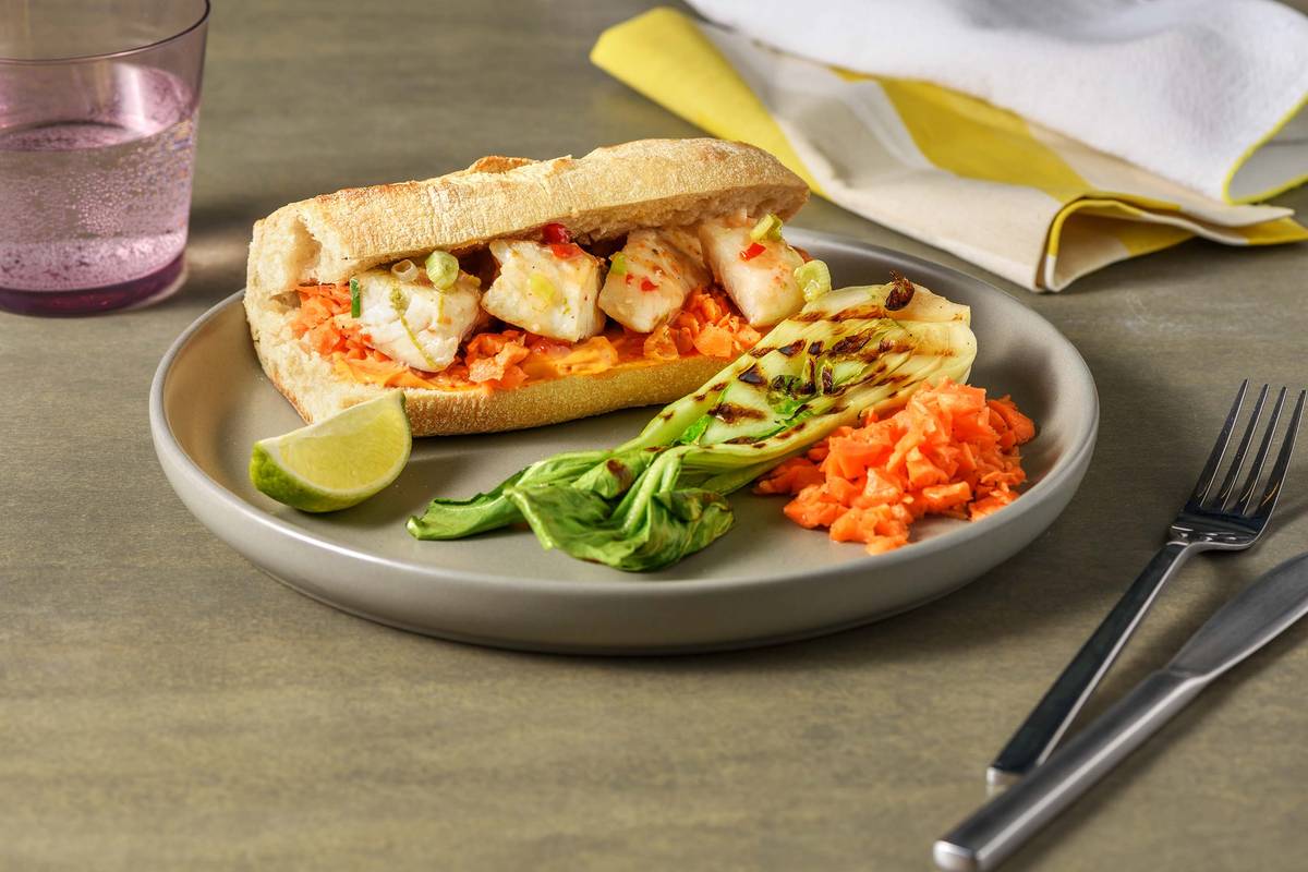 Sandwich mit gegrilltem Fisch in Sweet-Chili-Marinade