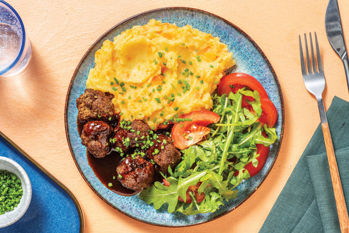 Beef Meatballs & Peppercorn Sauce