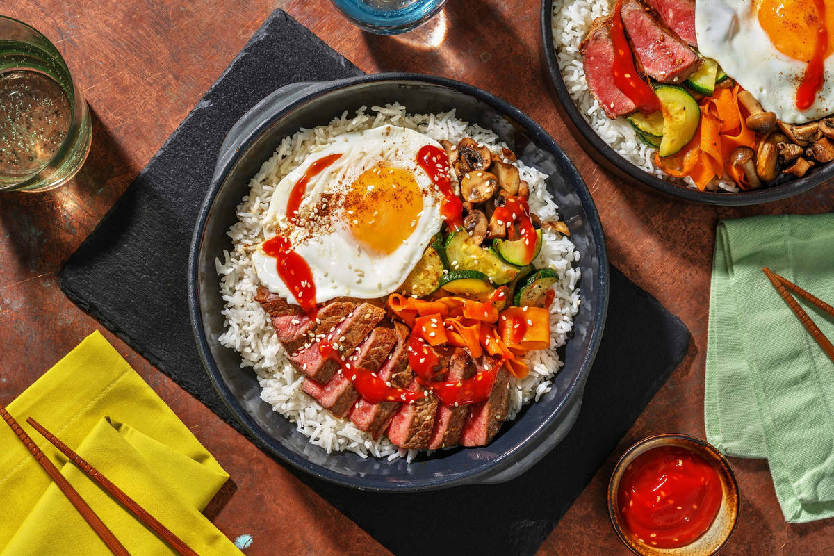 Bibimbap met kimchisaus