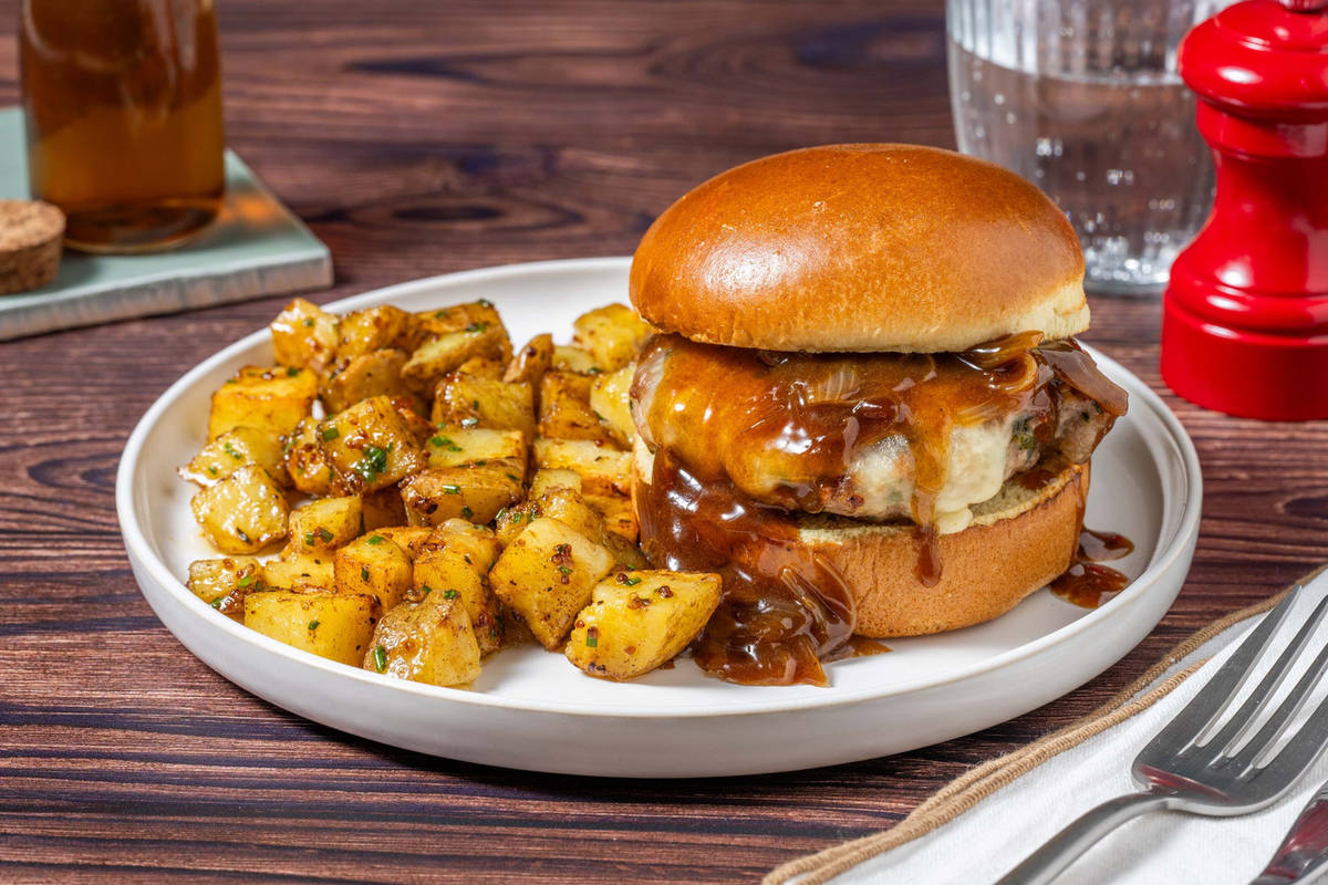 Burgers de Beyond Meat® au fromage en grains et à l'érable façon cabane à sucre