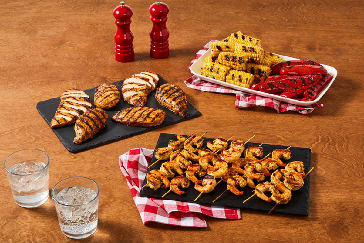 Repas-grillade brochettes de crevettes géantes et de poulet