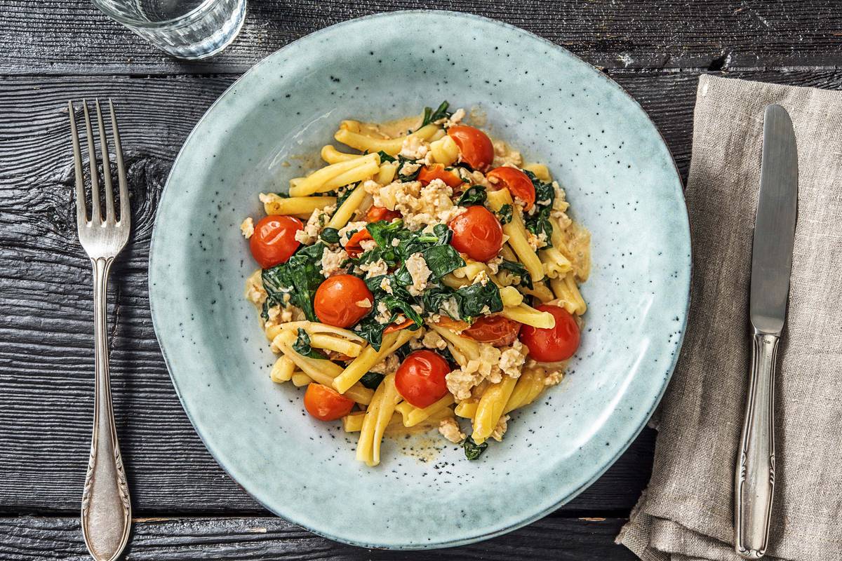 Casarecce met kipgehakt in romige saus
