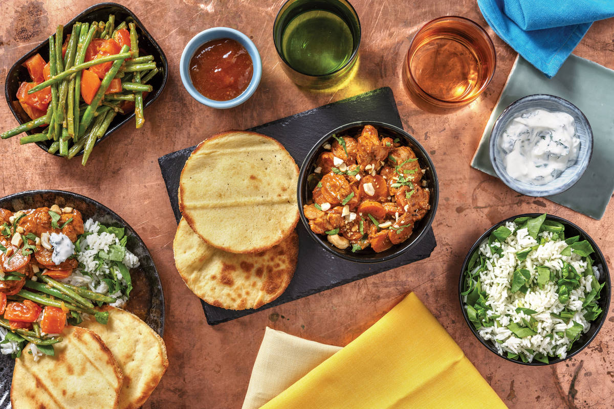 Chicken Korma Curry & Garlic Flatbreads