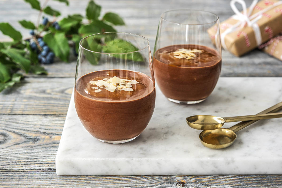 Chocolademouse met sinaasappelcoulis (kerst-versie)