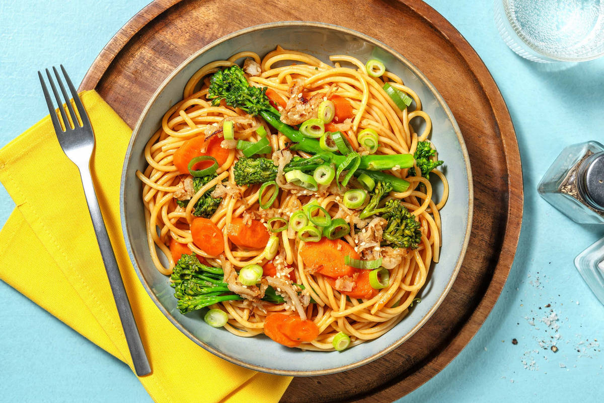 Chow Mein! Gebratene Nudeln mit Broccoli