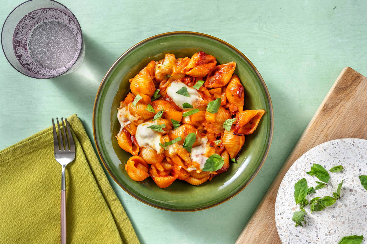 Conchiglie met mozzarella en pecorino uit de oven