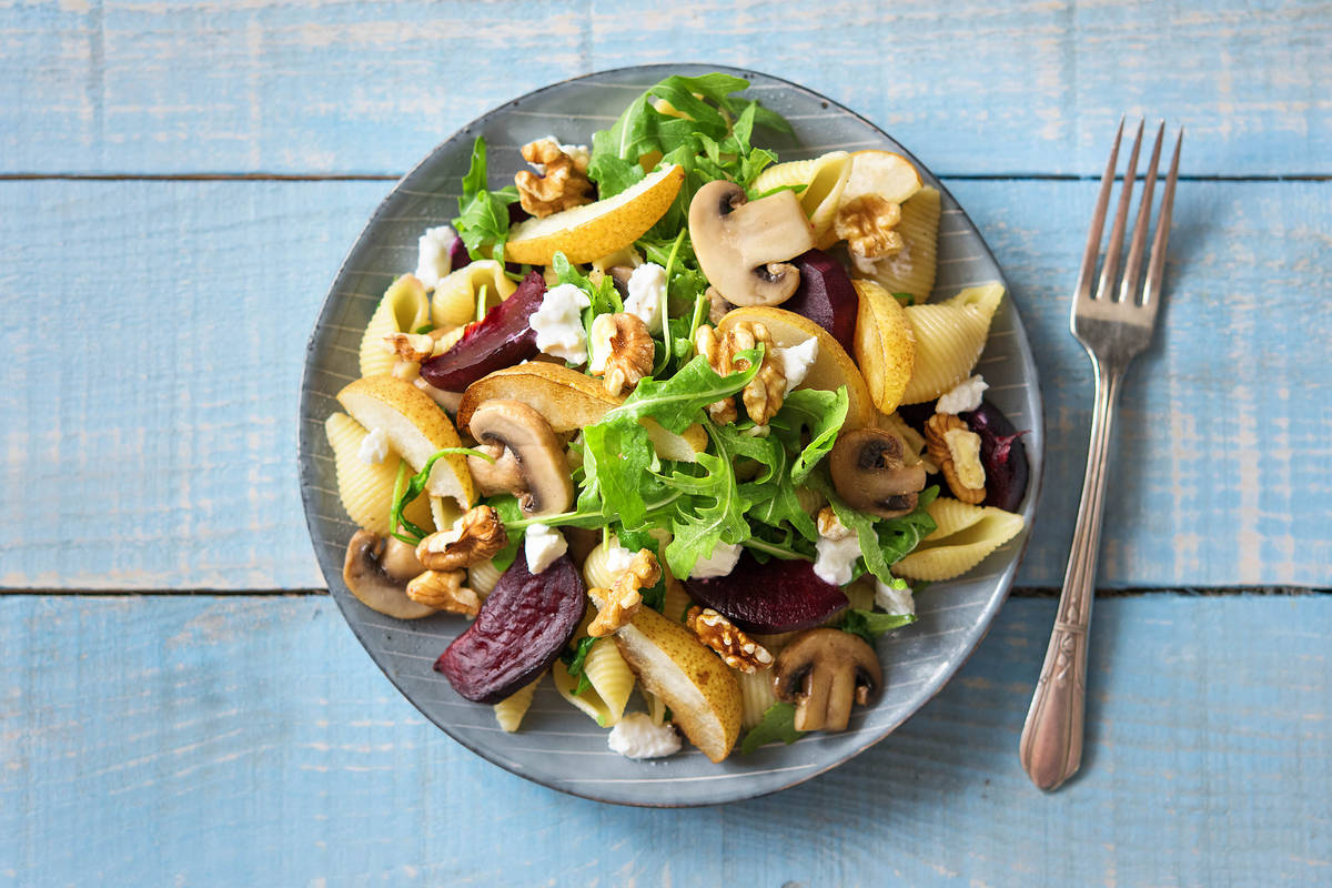 Conchiglie met rode biet en geitenkaas