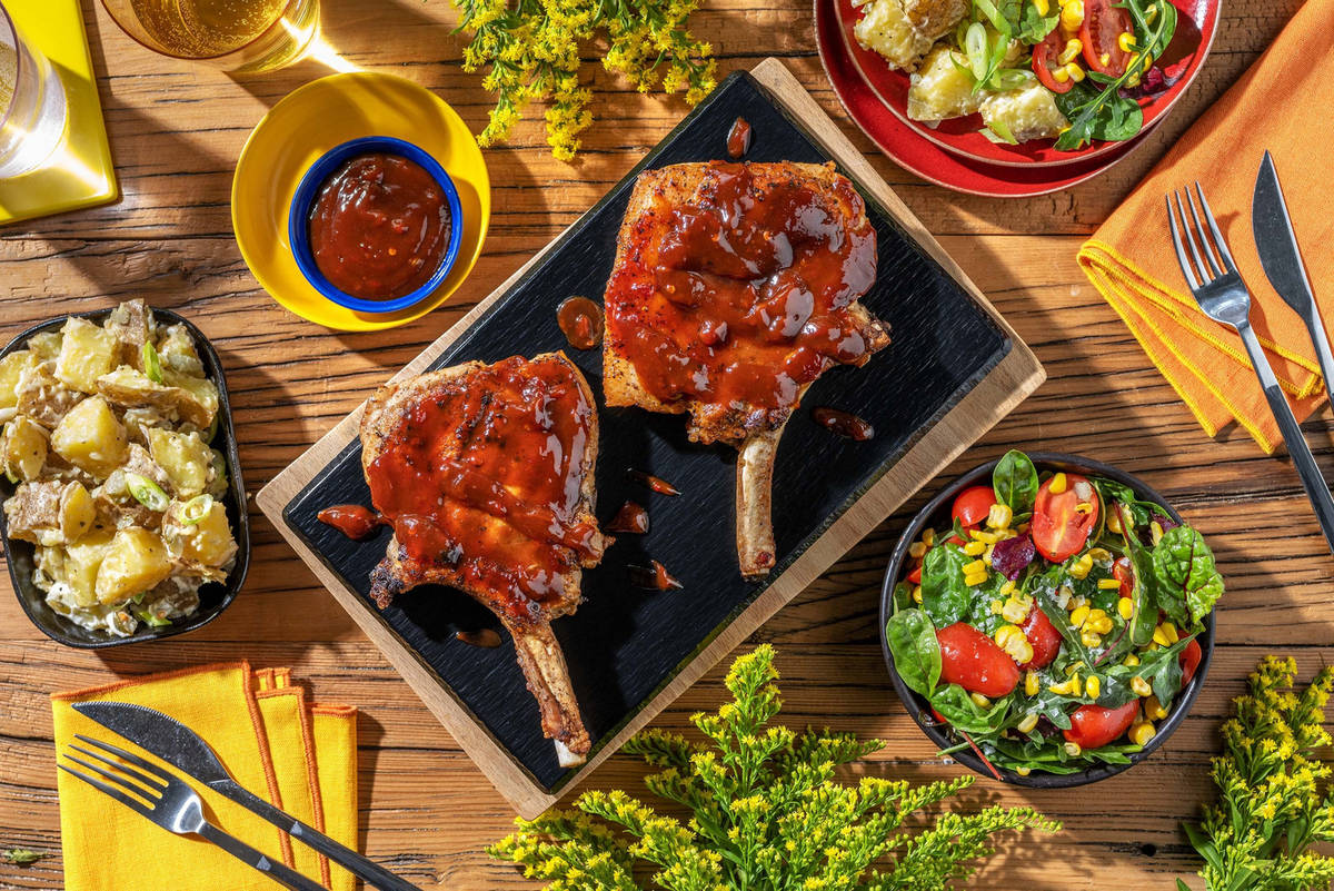 Côtelettes de porc BBQ-chipotle grillées