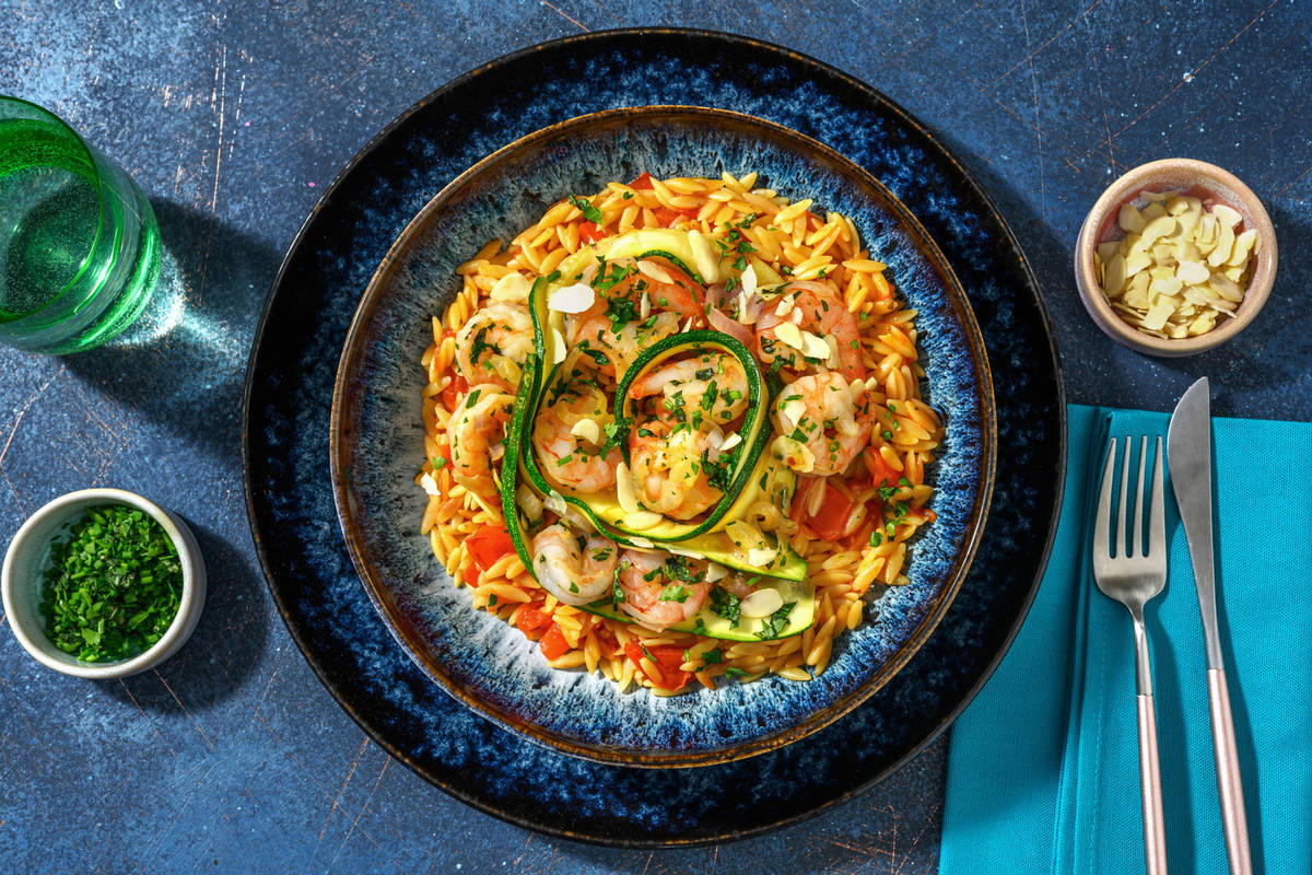 Orzo avec crevettes cosmiques à l'ail