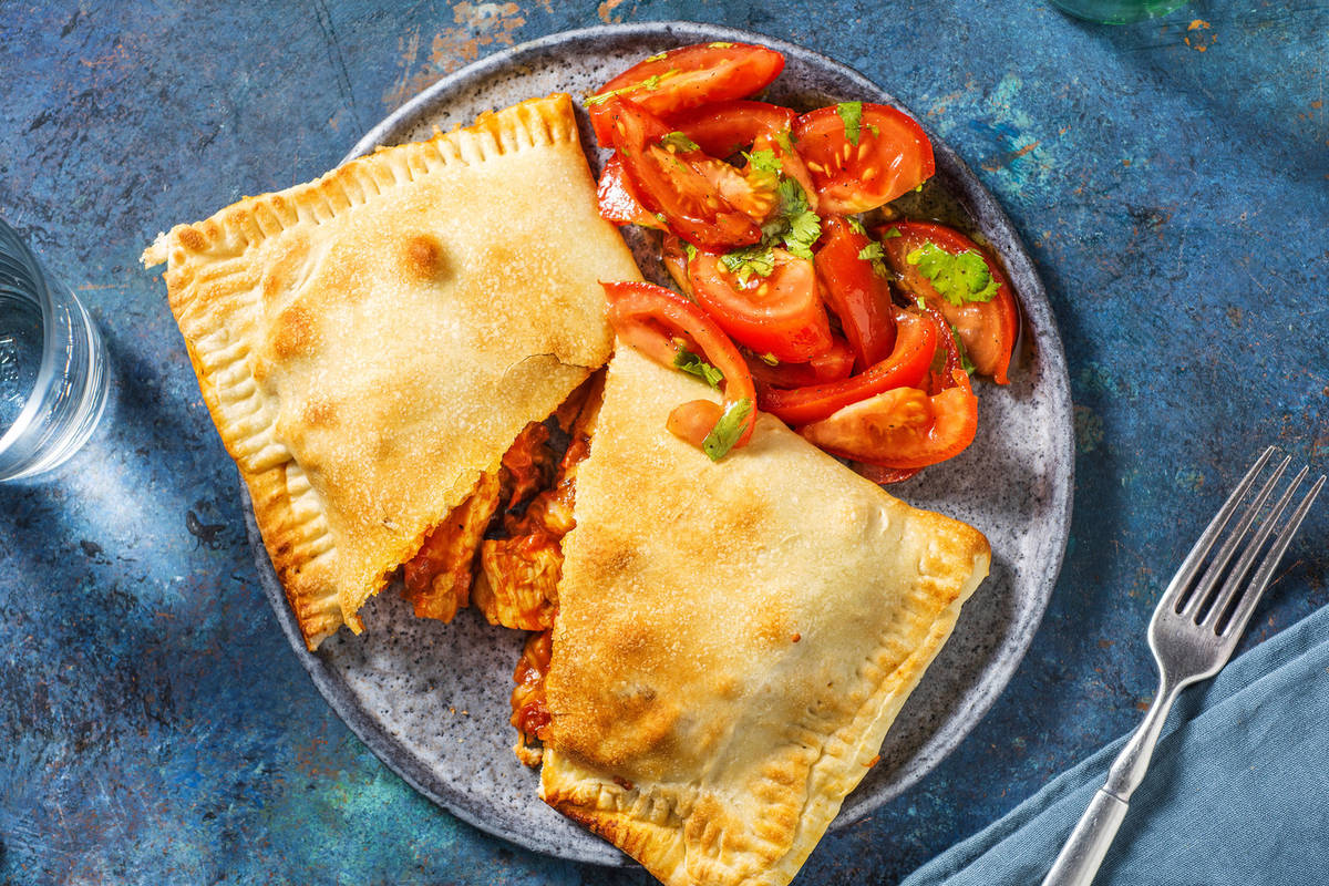 Kip-empanada met cheddar 