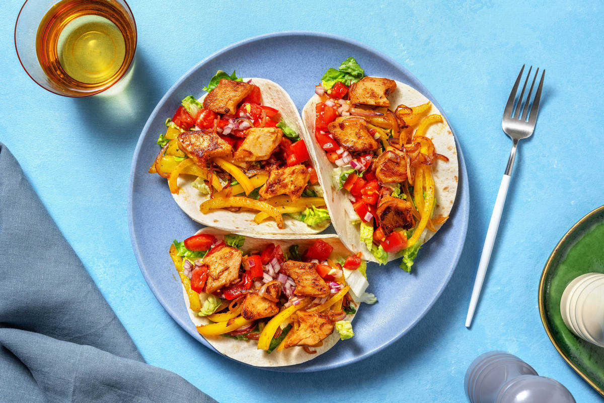 Tacos mit veganen Filetstücken und Sriracha 