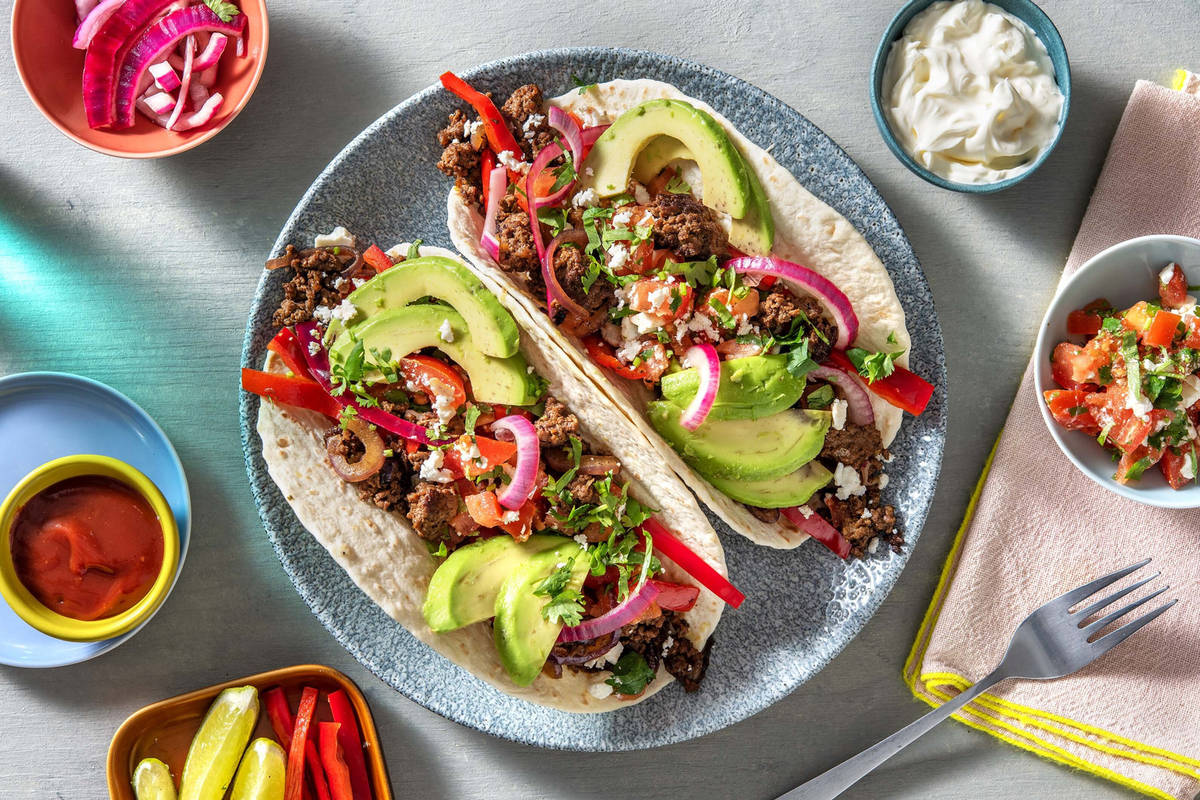 Fajitas met rundergehakt, avocado en tomatensalsa