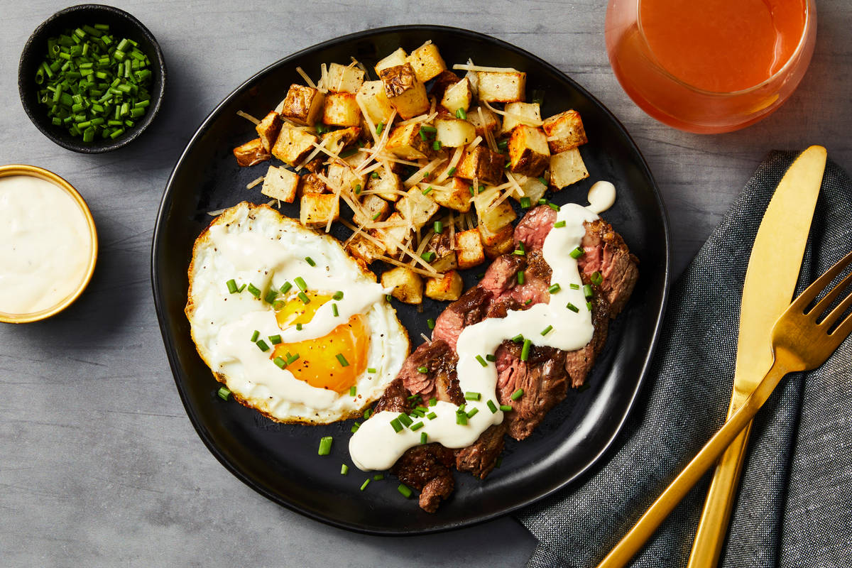 Garlic Butter–Basted Steak & Eggs