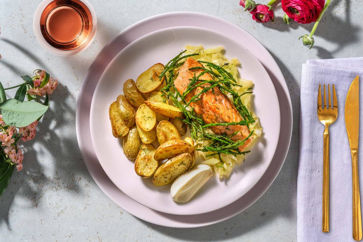 Filet de saumon poêlé garni de salicornes