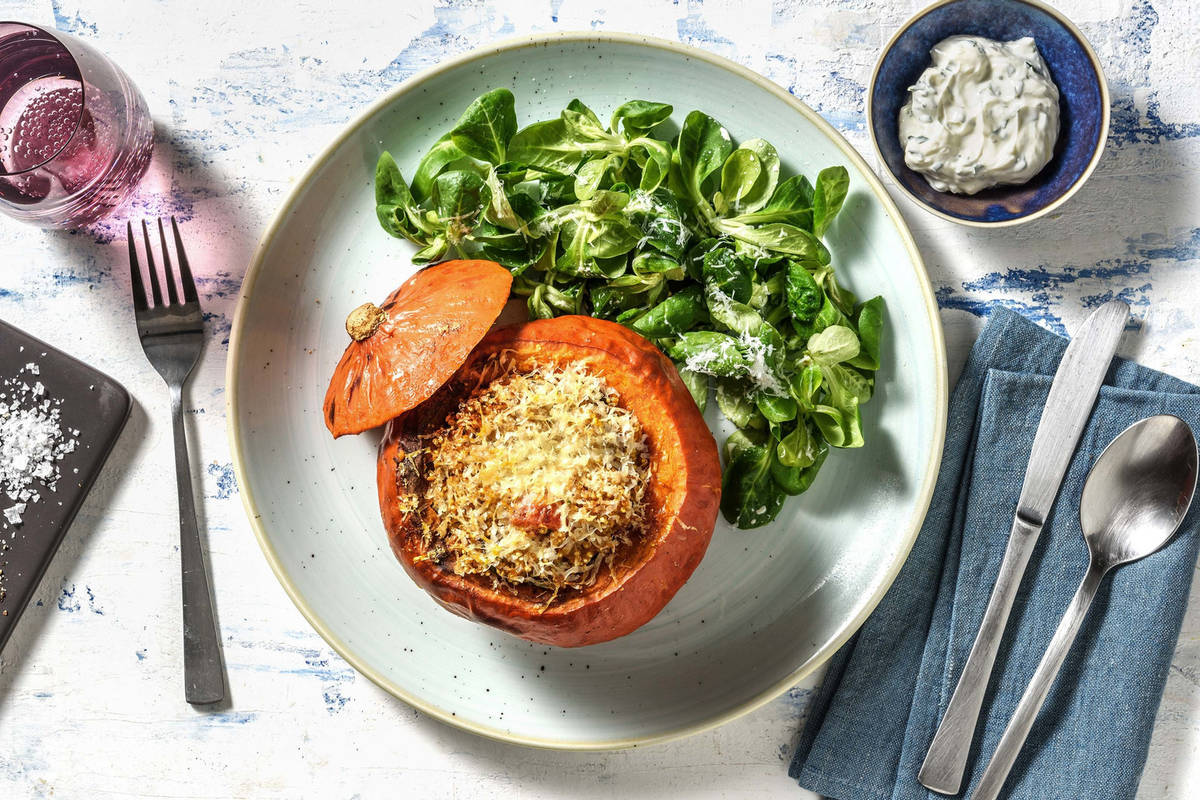Gratinierter Ofenkürbis mit Harissa-Quinoa
