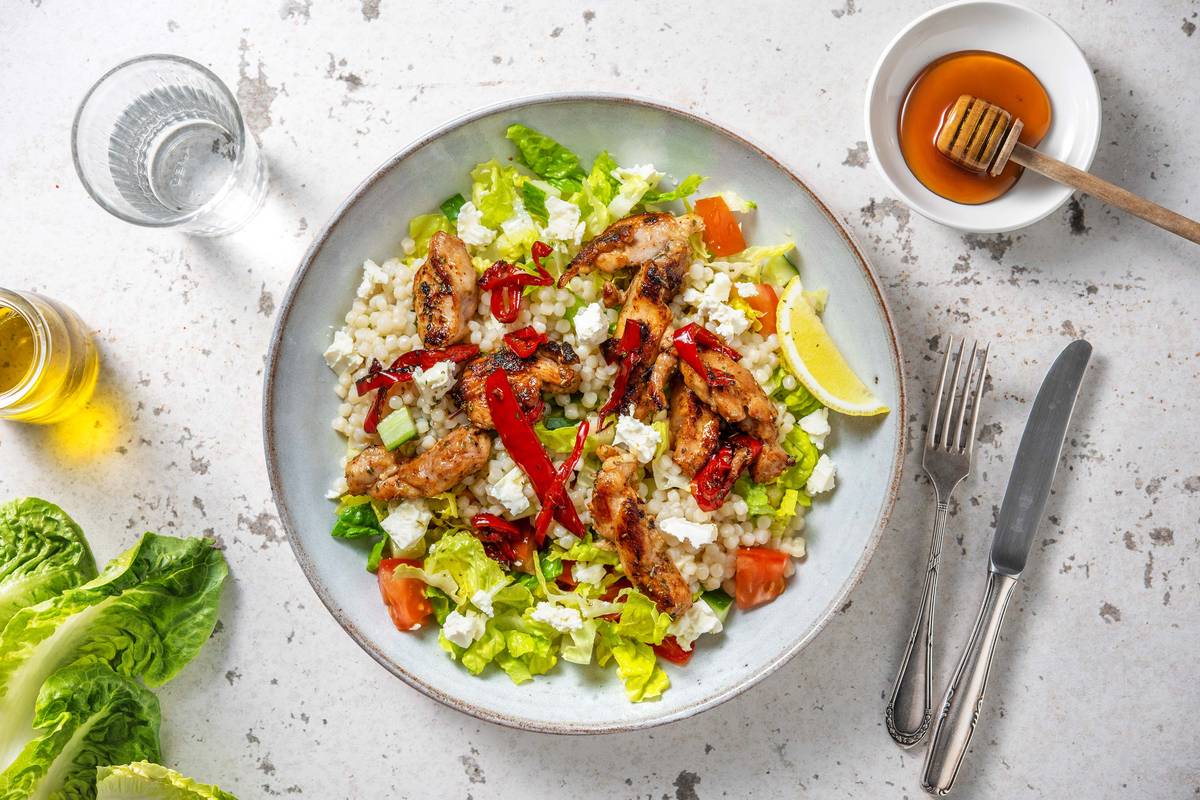 Salade grecque et émincés de poulet