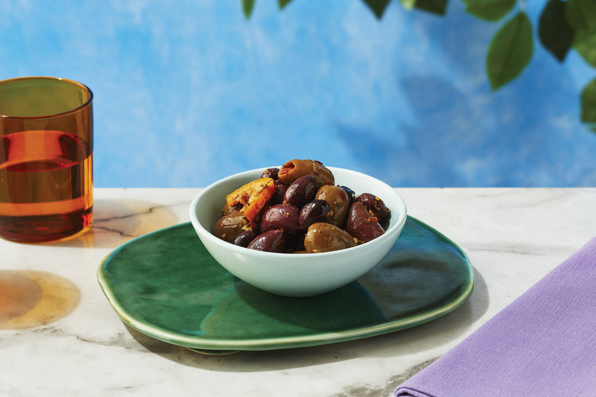 Pitted Mixed Olives