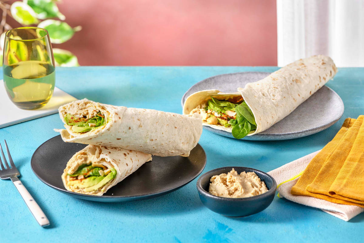 Hummus-Avocado-Wrap mit Cashews