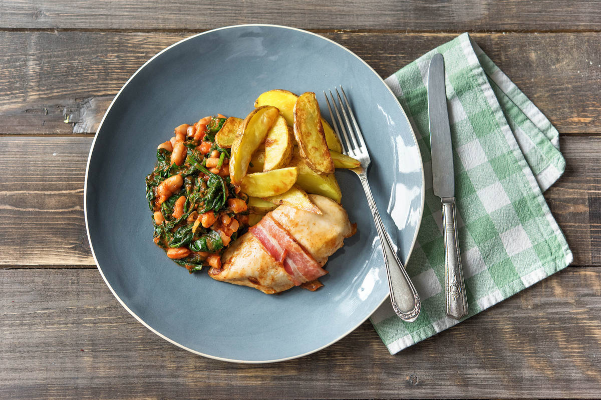 Hunter's Chicken with Potato Wedges