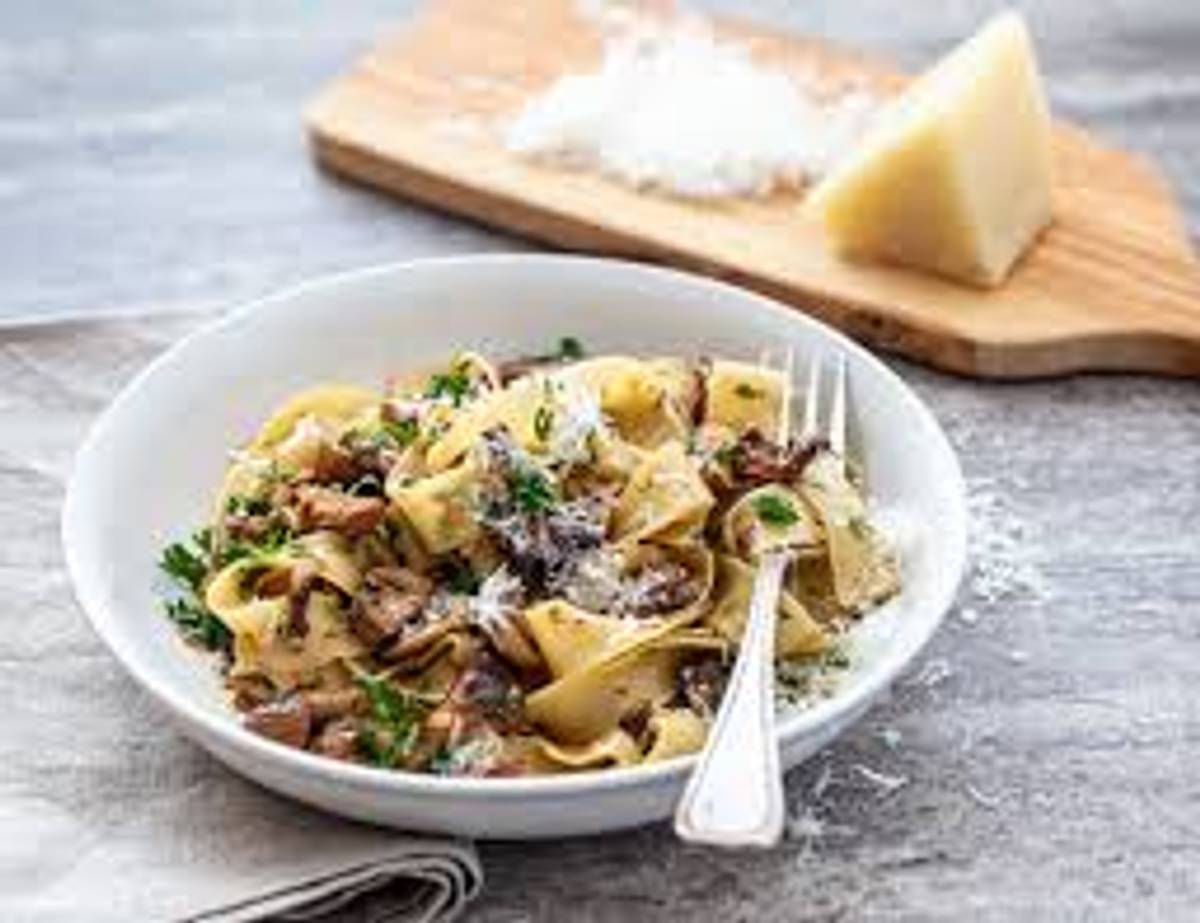 Pappardelle with Creamy Sausage-Mushroom Ragu