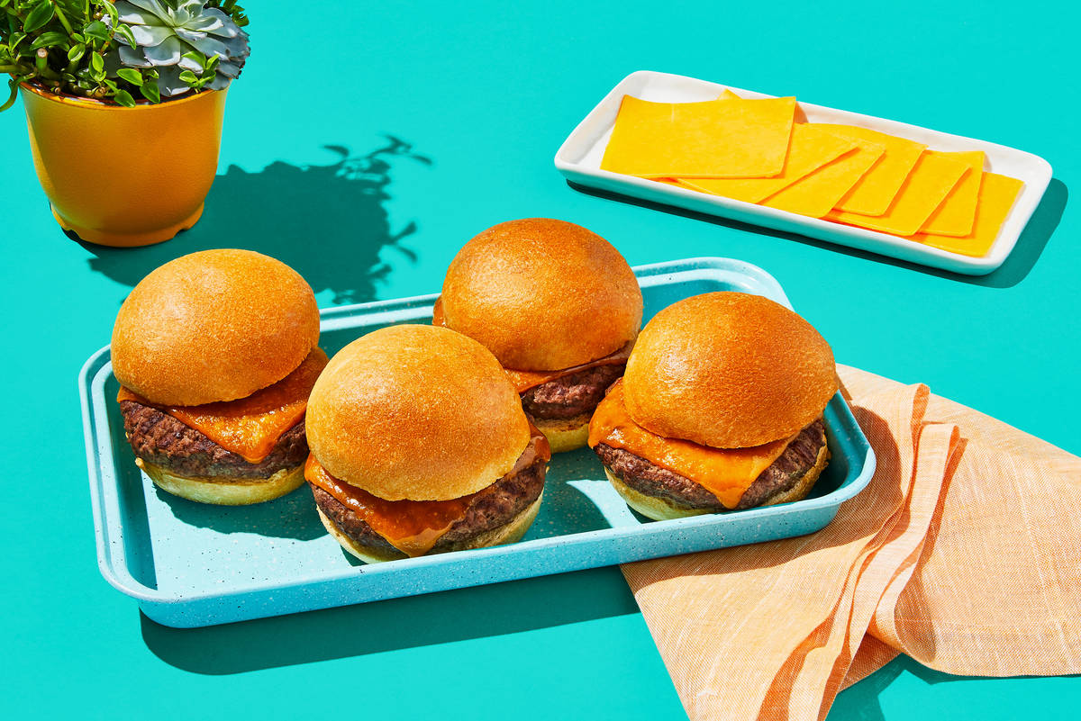 Juicy Cheddar Cheeseburgers