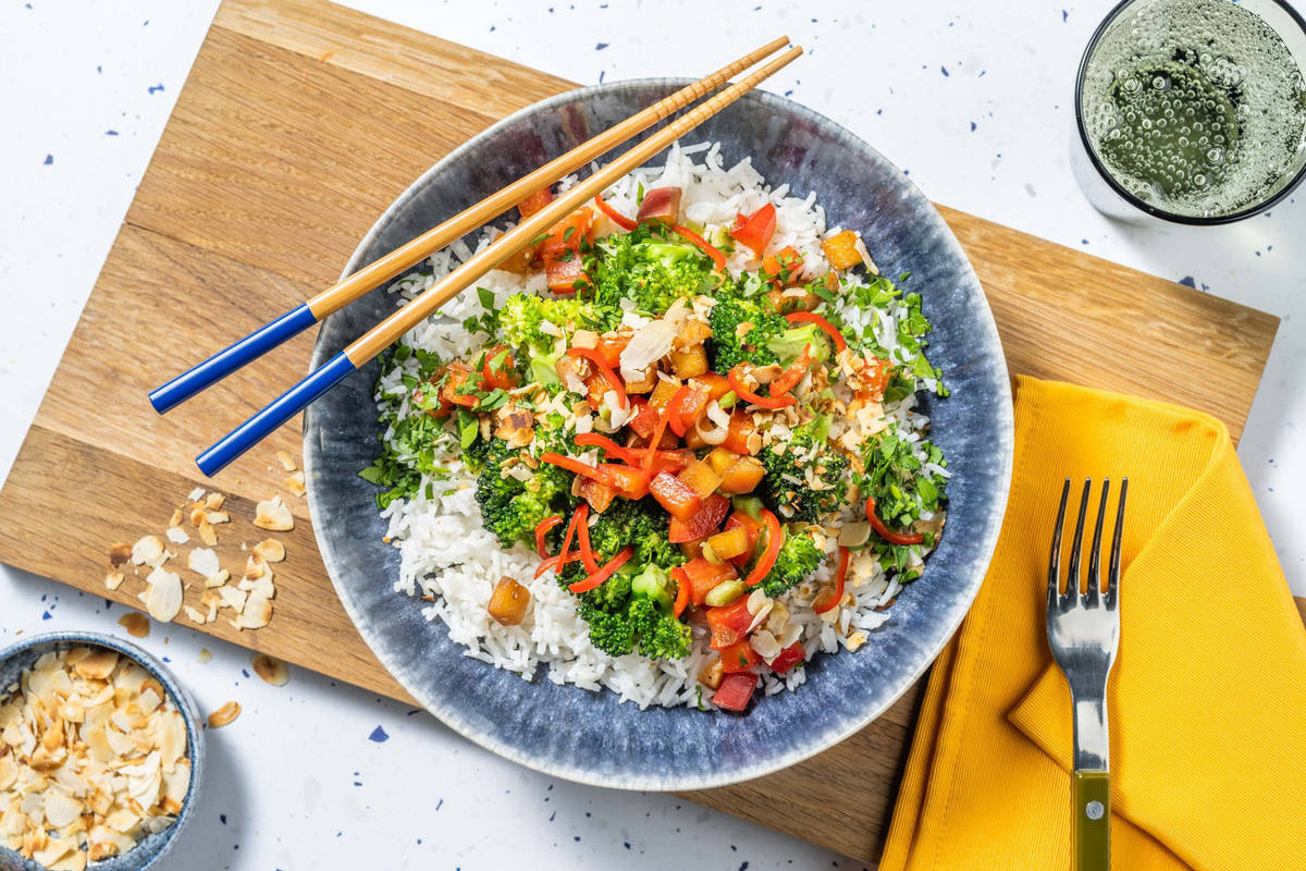 Kuba Kokos Bowl mit Mango-Paprika-Salsa