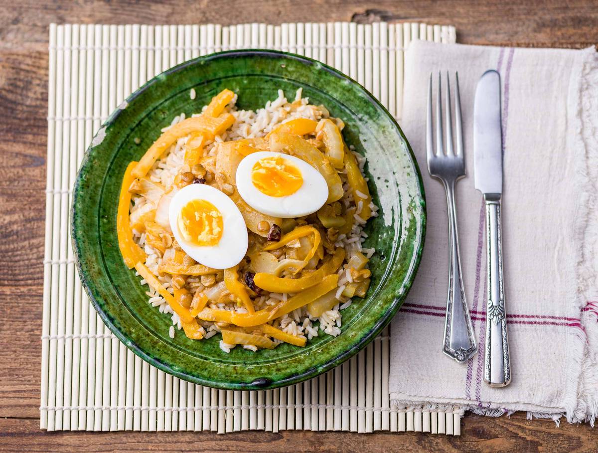 Linzencurry met venkel en ei