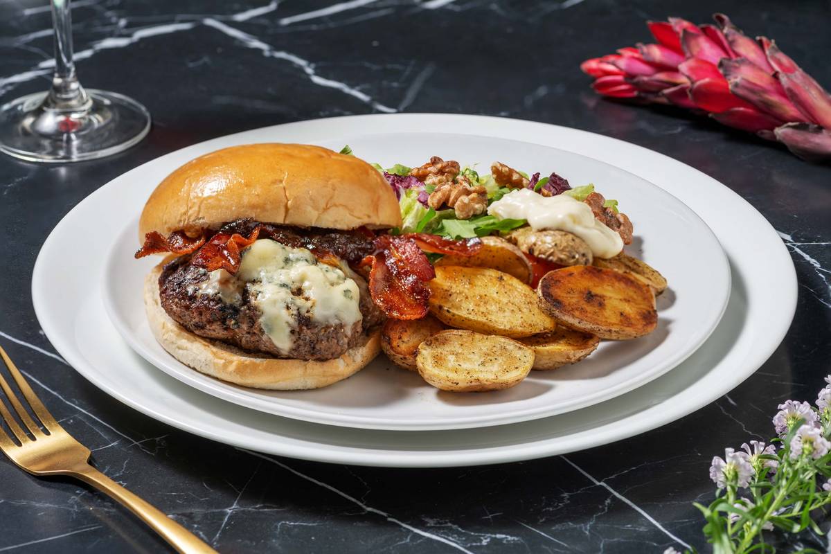 Meatier hamburger au fromage bleu & lard