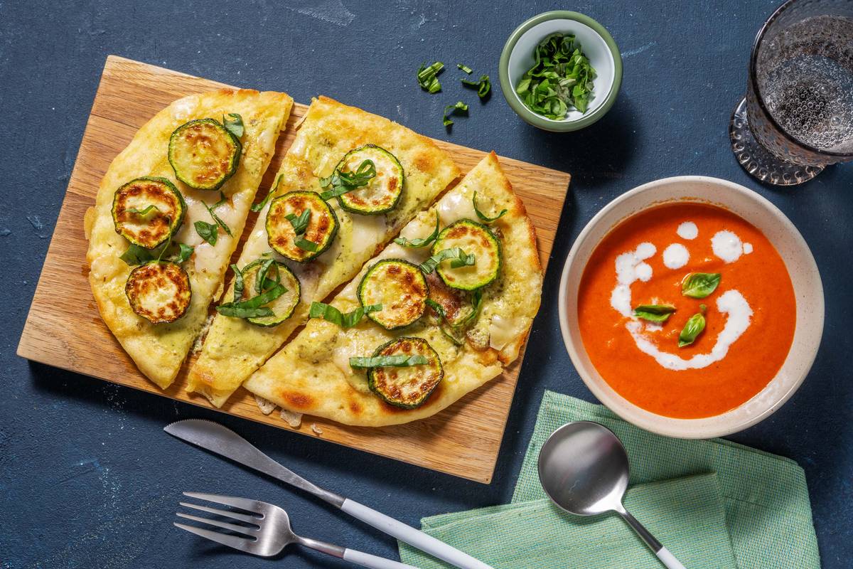 Naanpizza met gegrilde courgette en grana padano