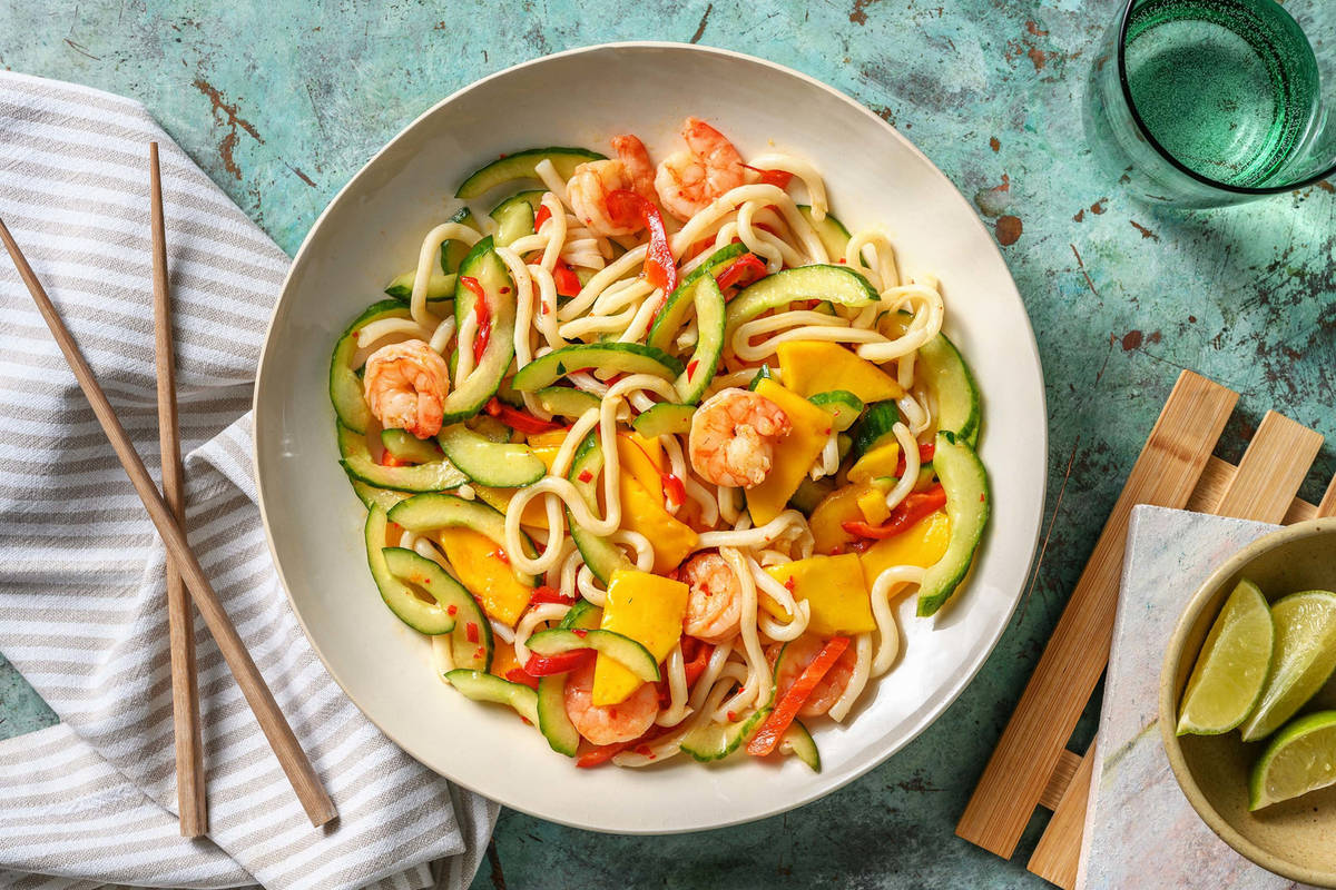 Salade de nouilles aux crevettes et à la mangue