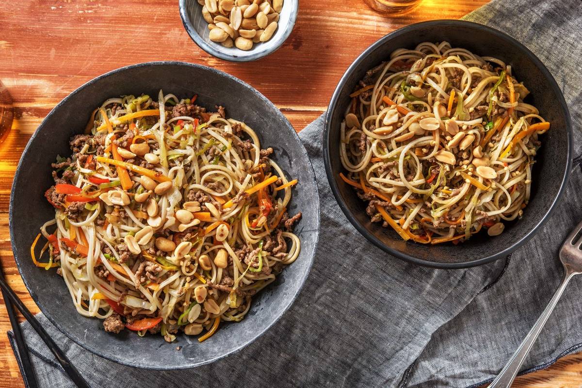 Nouilles à l'asiatique et bœuf haché épicé