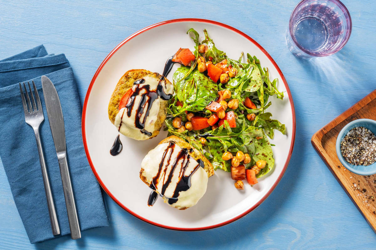 Sandwichs ouverts fromagés aux pois chiches et au pesto