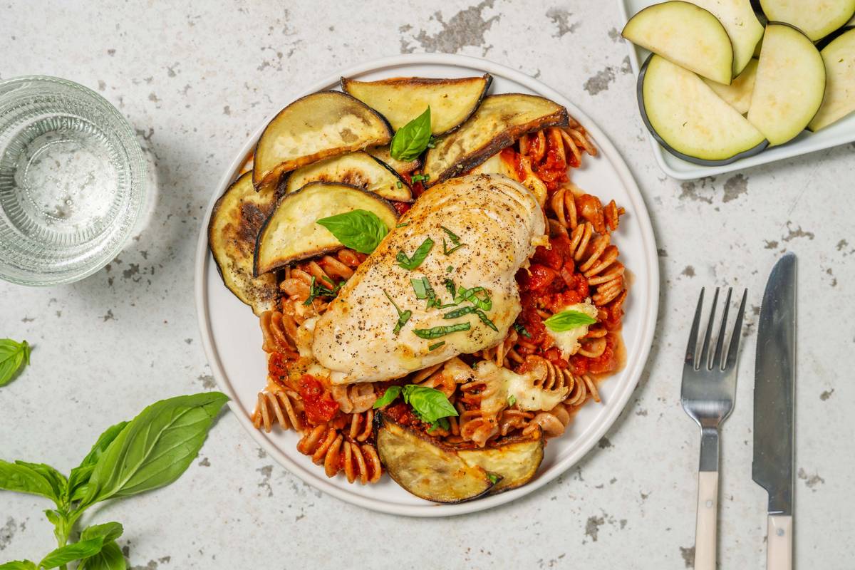 Gratin de pâtes au poulet et aubergine grillée