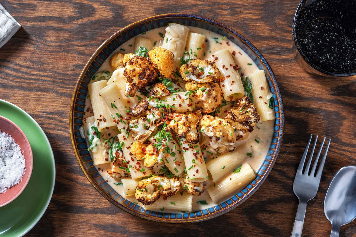 Cheesy Creamy Cauliflower Pasta