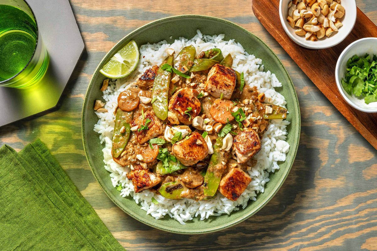 Hellmann's® Sesame Thai Cashew Chicken
