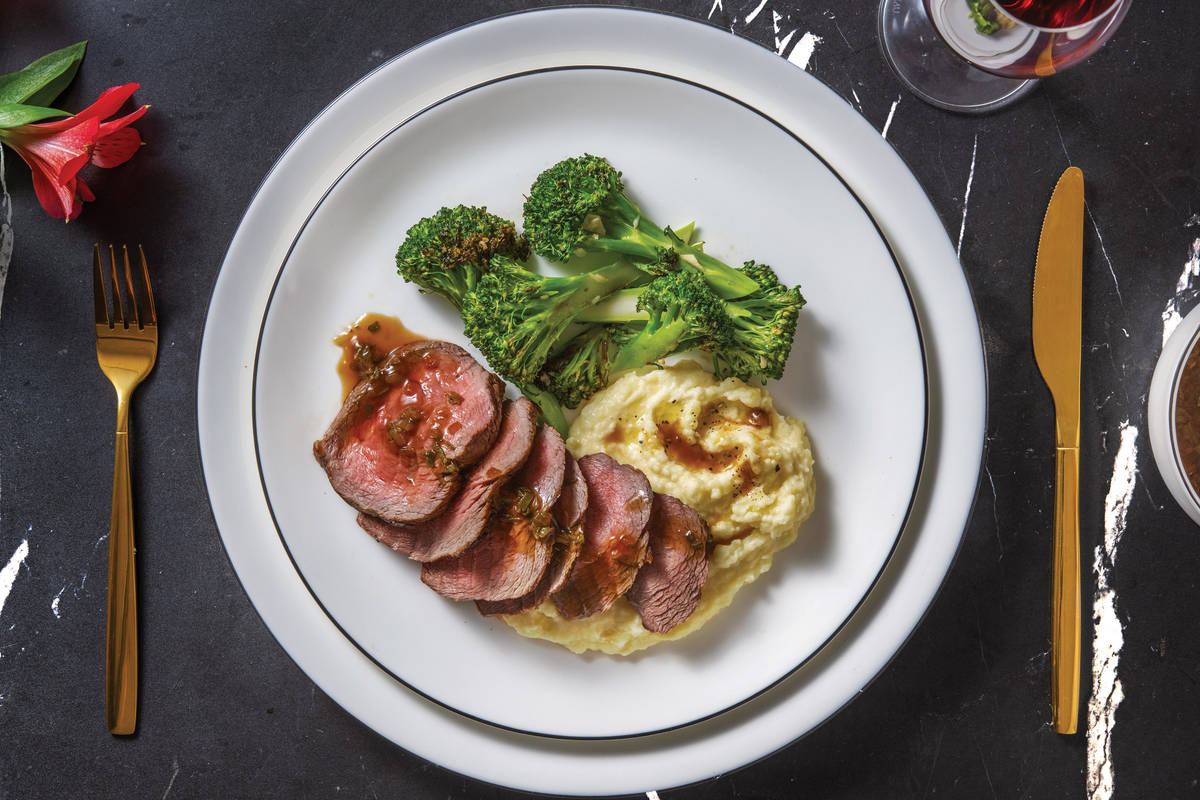 Premium Fillet Steak & Onion-Parsley Sauce