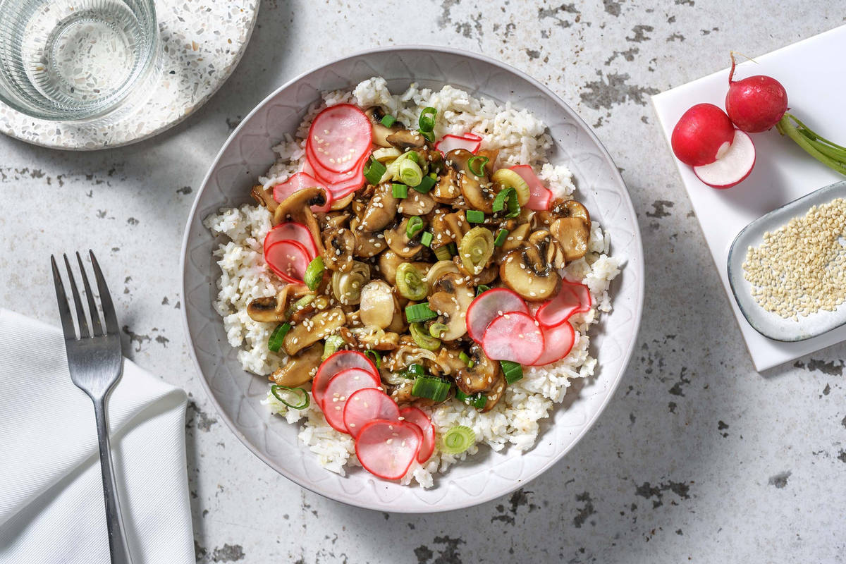 Rijstbowl met sticky paddenstoelen