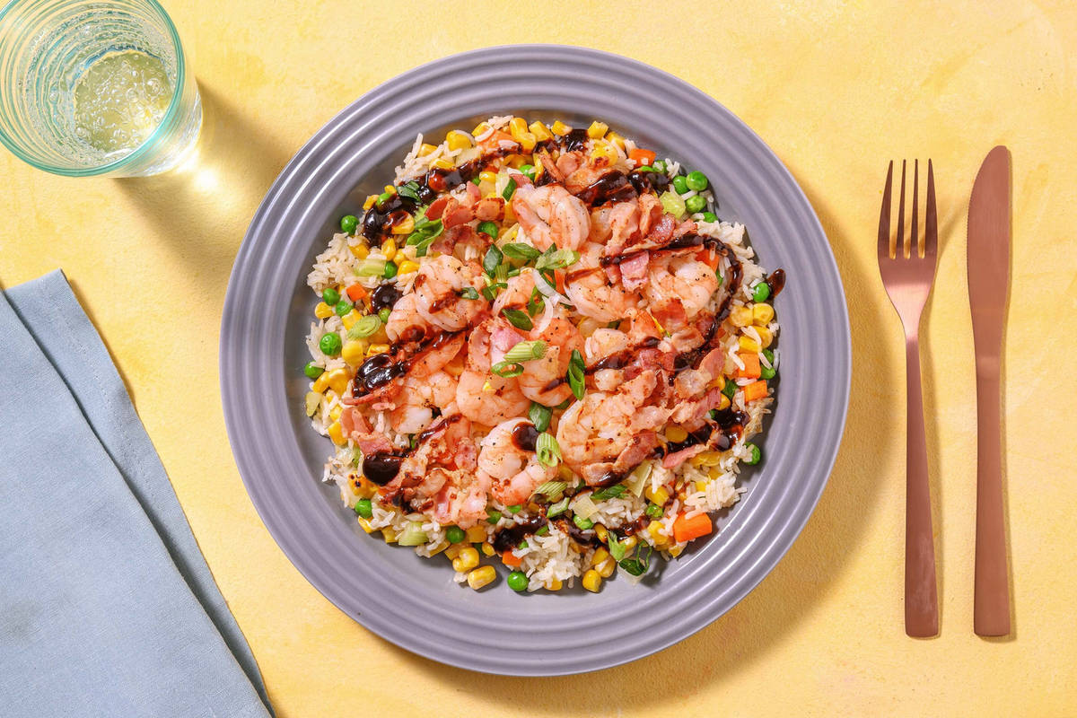 Riz frit aux crevettes et au bacon