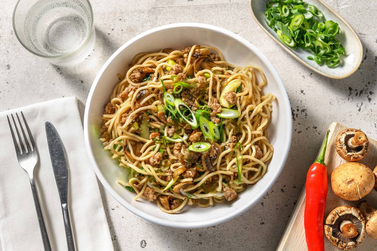 Roerbaknoedels met boerenworst